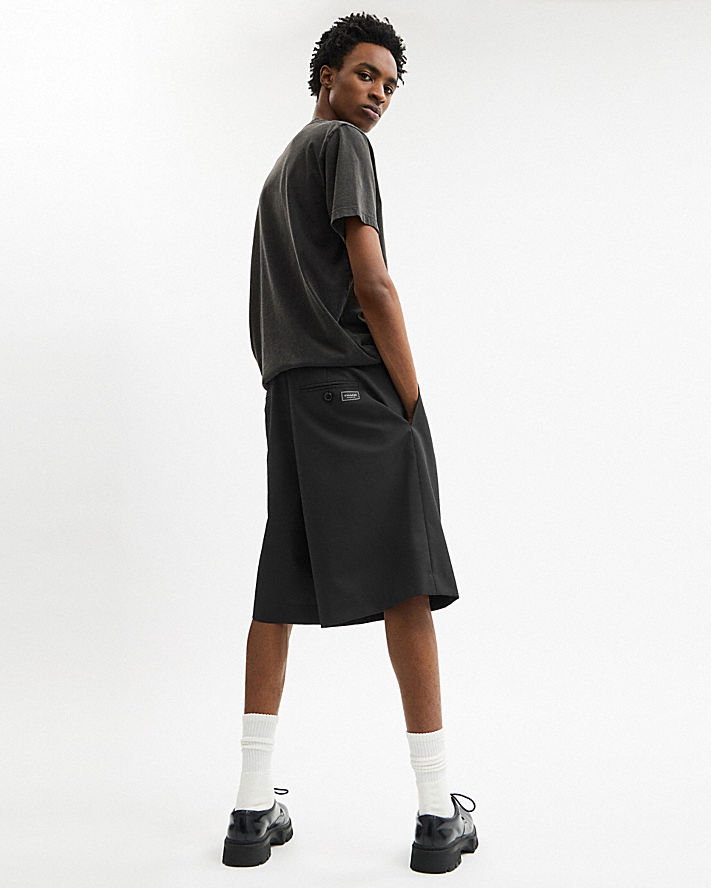 TAILORED BERMUDA SHORTS-Black